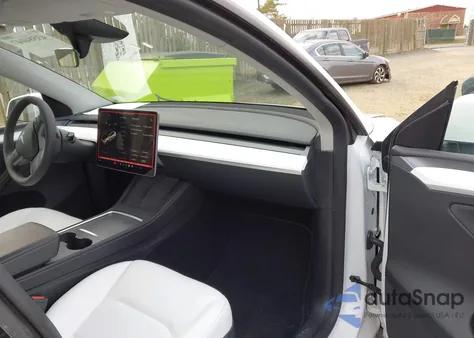 2023 Tesla Model Y Awd/Long Range Dual Motor All-Wheel Drive из США, поврежденный, VIN 7SAYGDEE2PA192866